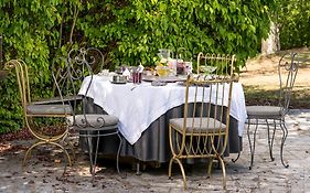 Chambres D'hôtes Manoir De Montecler  3*